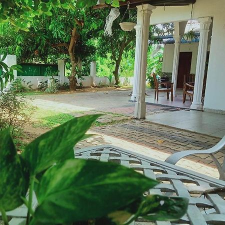 Sidhangana Home Stay Anuradhapura Buitenkant foto