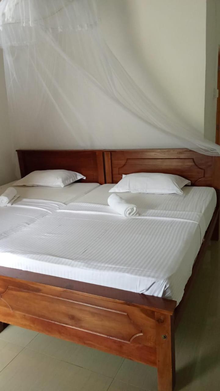 Sidhangana Home Stay Anuradhapura Buitenkant foto